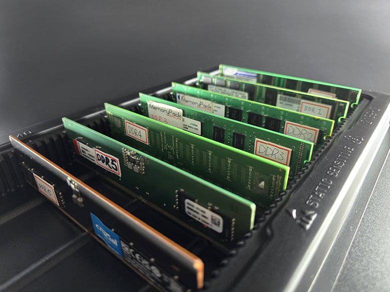 Ram Memory Storage Box 2139-3 2139-2 DDR RAM plastic box packaging Kunststoff-Box plastic doos ...