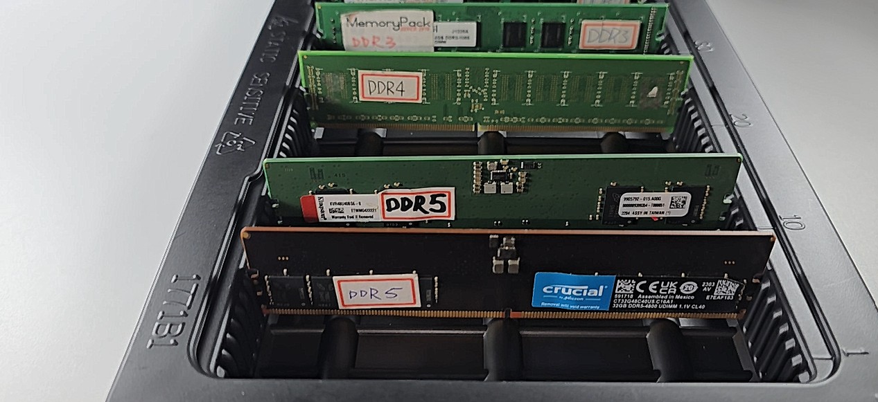 1771L1 1771B1 ddr plastic box plastik kutuプラスチックの箱caja de plástico ...