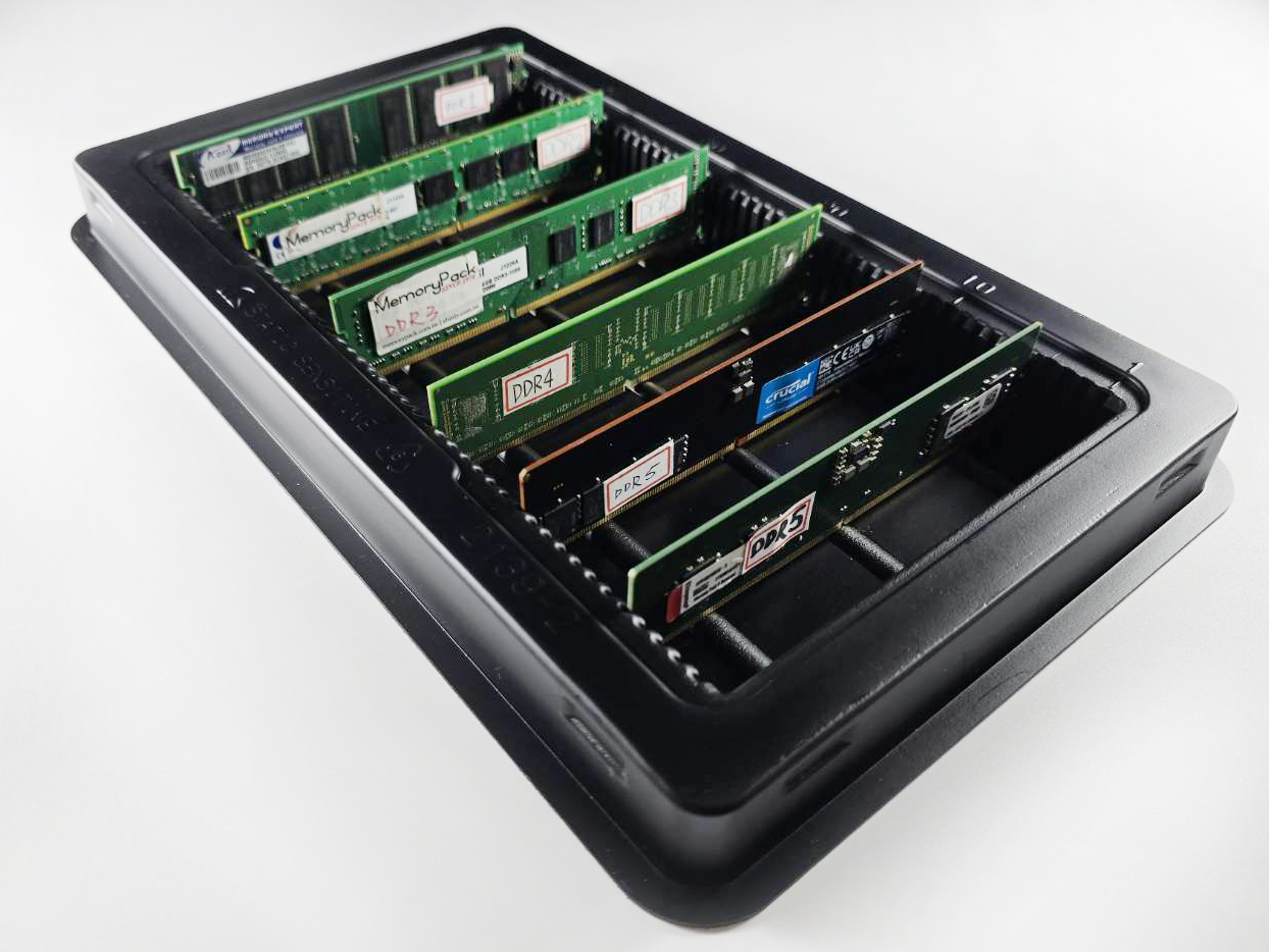 2139-3 2139-2 DDR RAM plastic box packaging Kunststoff-Box plastic doos ...